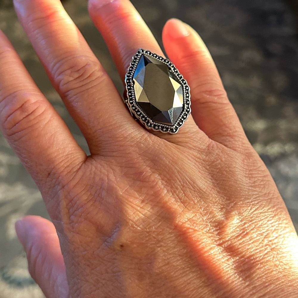 Fashion Statement Ring NWOT